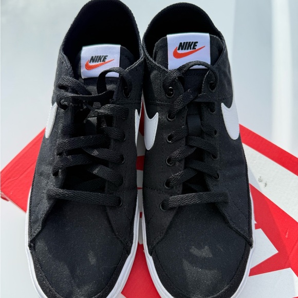 Nike Men's Black Canvas Sneakers with White Accents - Picture 3 of 6